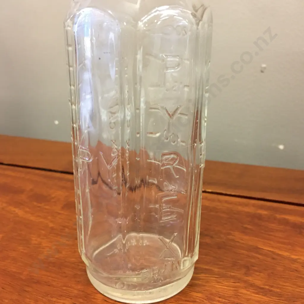 Vintage 1950s Glass Pyrex Baby Bottle (8 oz / 225cc Made in England) Image 1++